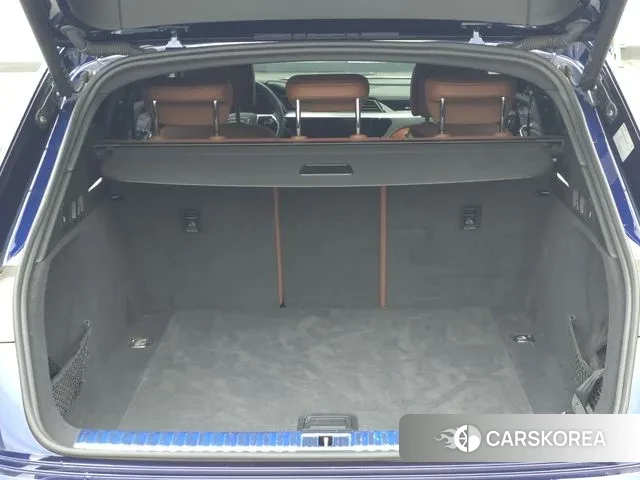 Audi e-Tron 2023 Синий из Кореи, фото 4