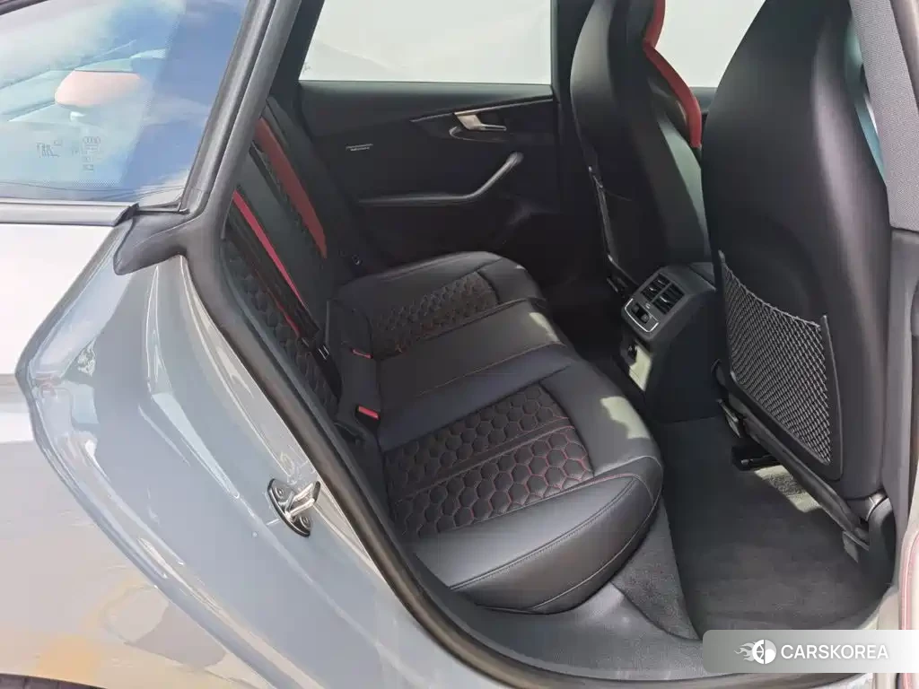 Audi RS 5 2025 Silver/gray из Китая, фото 5