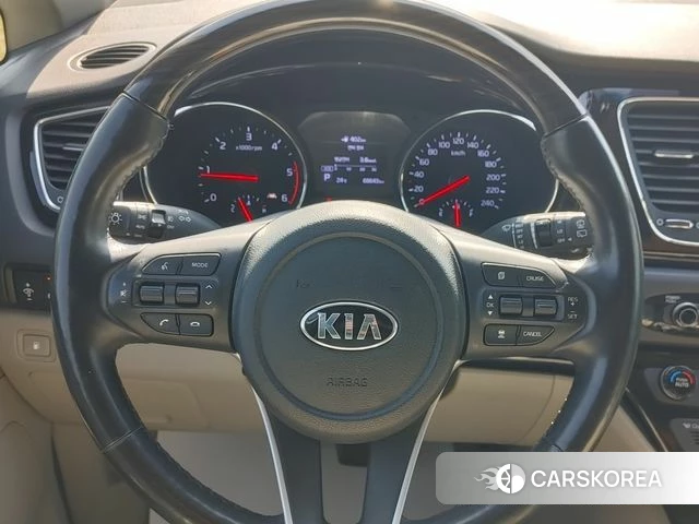 Kia The New Carnival 2018 Серебряный из Кореи, фото 4