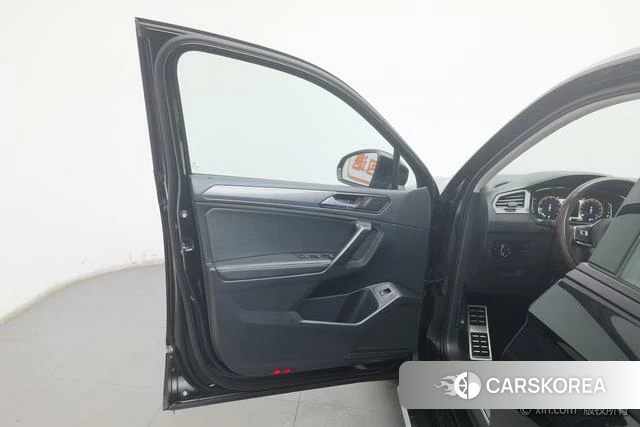 Volkswagen Tiguan L 2021 Черный из Китая, фото 4