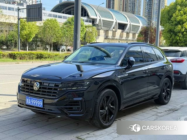 Volkswagen Touareg 2020 Черный из Китая, фото 4