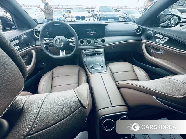 Mercedes-Benz E-class 2023 Черный из Китая, фото 4