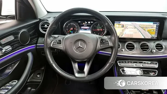 Mercedes-Benz E-Class W213 2018 Белый из Кореи, фото 4