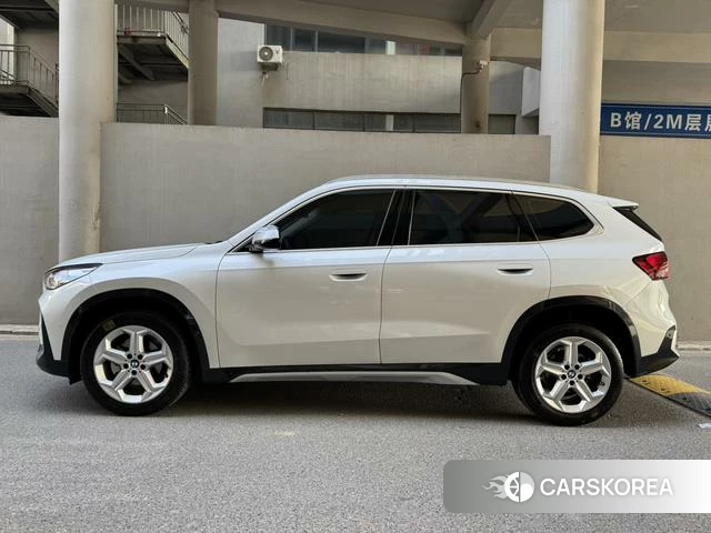 BMW X1 2023 Белый из Китая, фото 4