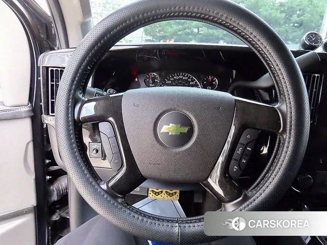 Chevrolet Express Van 2018 Черный из Кореи, фото 4