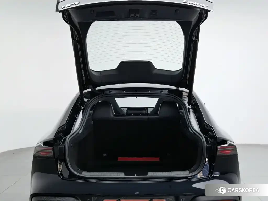 Chang'an UNI-V 2026 Черный из Китая, фото 4