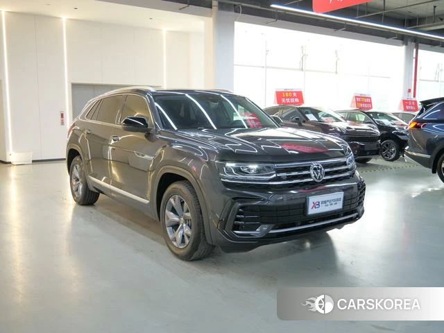 Volkswagen Tourang 2022 Темно-серый из Китая, фото 4