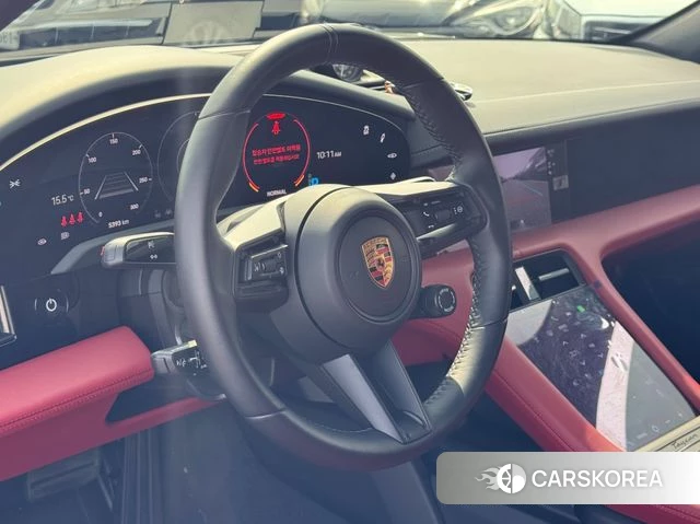 Porsche Taycan 2024 Серебристо-серый из Кореи, фото 4