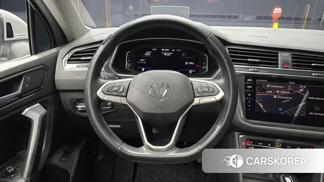 Volkswagen Tiguan second Generation 2022 Серебристо-серый из Кореи, фото 4