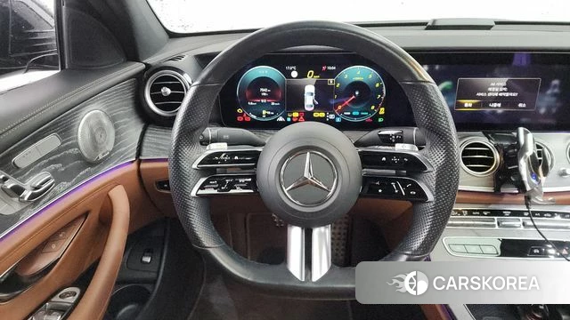 Mercedes-Benz E-Class W213 2021 Черный из Кореи, фото 4