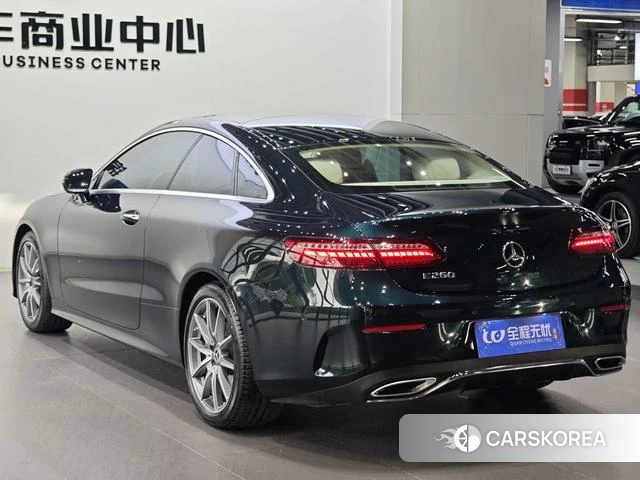 Mercedes-Benz E-class (imported) 2024 Зеленый из Китая, фото 4