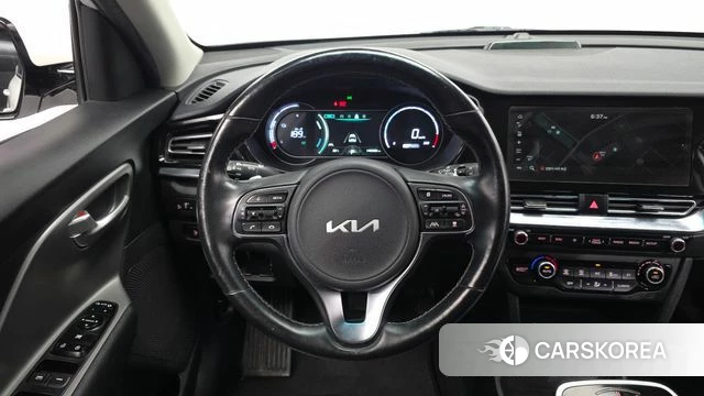 Kia Niro Plus 2022 Белый из Кореи, фото 4