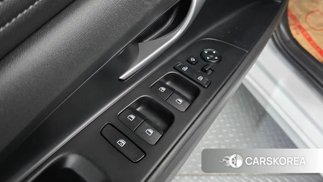 Hyundai Avante Hybrid (CN7) 2022 Белый из Кореи, фото 4