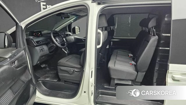 Hyundai Staria 2022 Белый из Кореи, фото 4