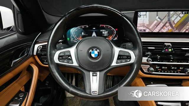 BMW 5 Series (G30) 2021 Белый из Кореи, фото 4