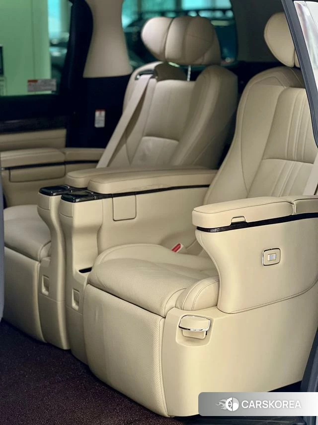 Toyota Elfa 2021 Белый из Китая, фото 4