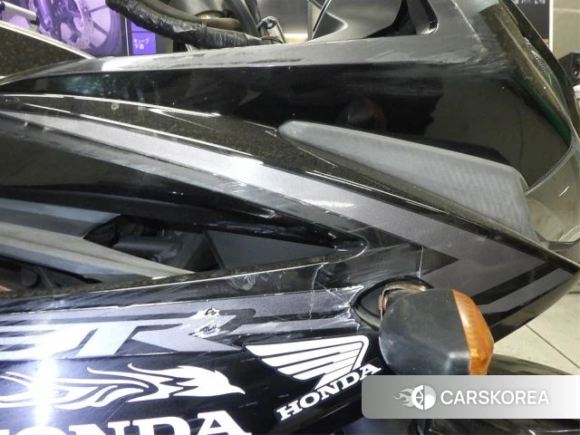 Проданный Honda CBR400R id 4000024 из Японии, фото 2