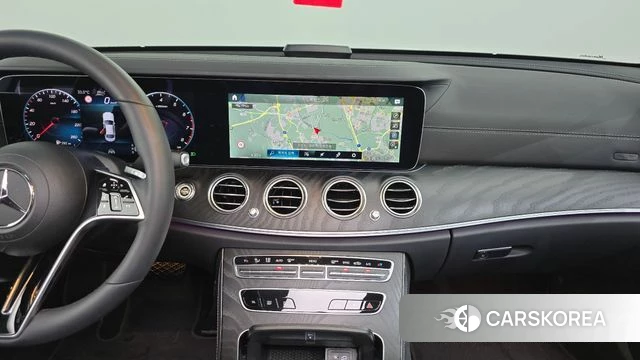 Mercedes-Benz E-Class W213 2022 Белый из Кореи, фото 4