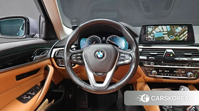 BMW 5 Series (G30) 2018 Серый из Кореи, фото 4