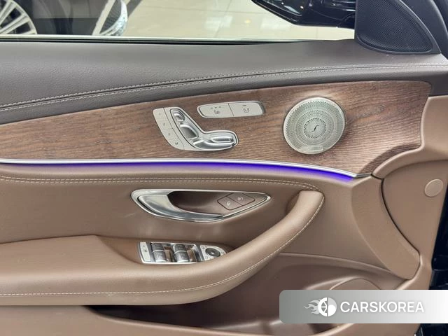 Mercedes-Benz E-class 2021 Черный из Китая, фото 4