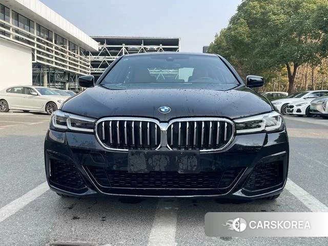 BMW 5 series (imported) 2023 Черный из Китая, фото 4