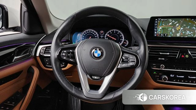 BMW 5 Series (G30) 2018 Белый из Кореи, фото 4