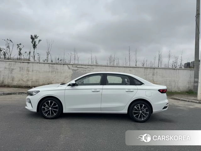 Geely Automobile Emgrand 2026 Белый из Китая, фото 4