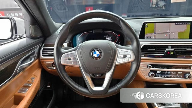 BMW 7 Series (G11) 2022 Серебристо-серый из Кореи, фото 4