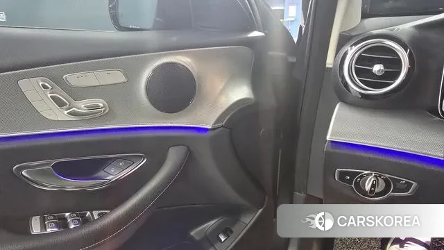 Mercedes-Benz E-Class W213 2019 Серый из Кореи, фото 4