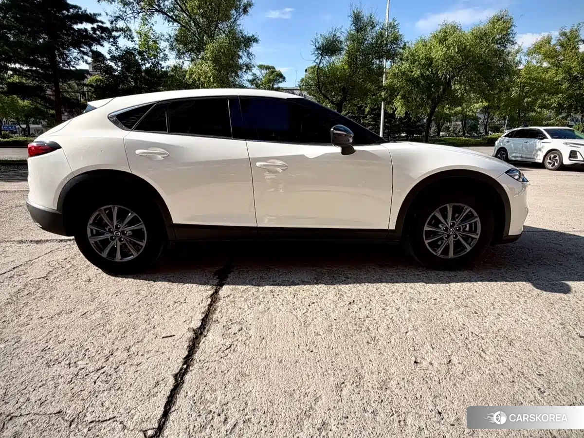 Mazda CX-4 2023 Белый из Китая, фото 4