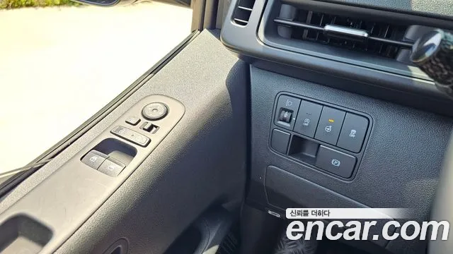 Hyundai Staria 2023 Серебристо-серый из Кореи, фото 4