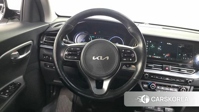 Kia Niro Plus 2022 Белый из Кореи, фото 4