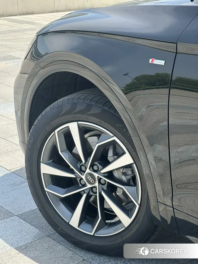 Audi Q5L 2024 Черный из Китая, фото 4