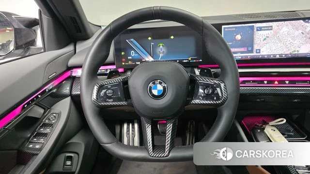 BMW 5 Series (G60) 2024 Серебристо-серый из Кореи, фото 4