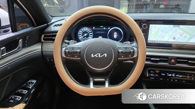 Kia K5 3rd generation 2023 Белый из Кореи, фото 4