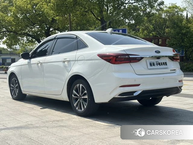 Ford Forrest 2021 Белый из Китая, фото 4