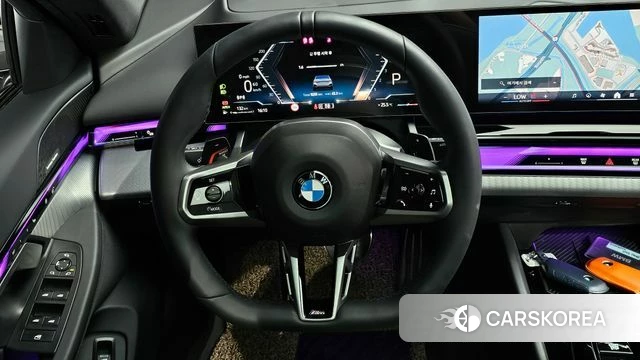 BMW 5 Series (G60) 2025 Светло-серебряный цвет из Кореи, фото 4