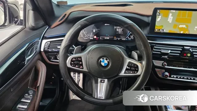 BMW 5 Series (G30) 2021 Белый из Кореи, фото 4