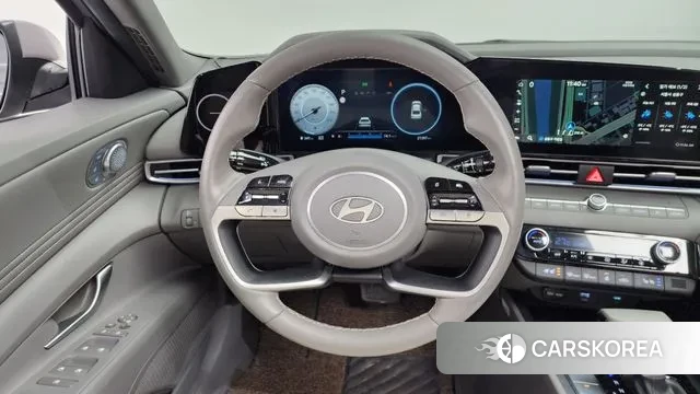 Hyundai The New Avante (CN7) 2024 Серебристо-серый из Кореи, фото 4