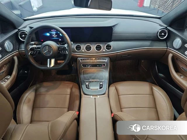 Mercedes-Benz E-class 2021 Белый из Китая, фото 4