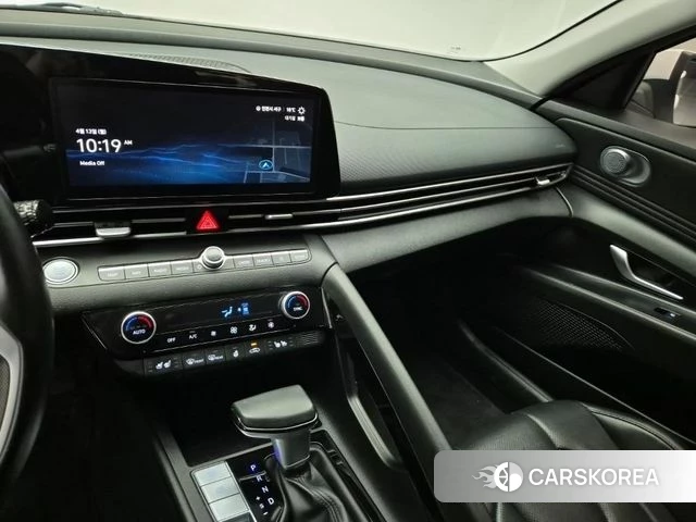 Hyundai Avante Hybrid (CN7) 2022 Белый из Кореи, фото 4