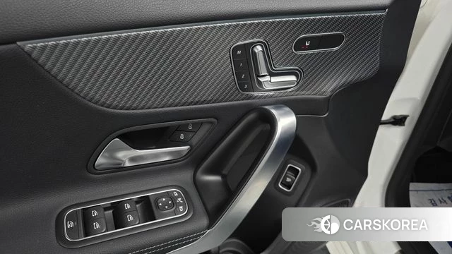 Mercedes-Benz A-Class W177 2024 Белый из Кореи, фото 4