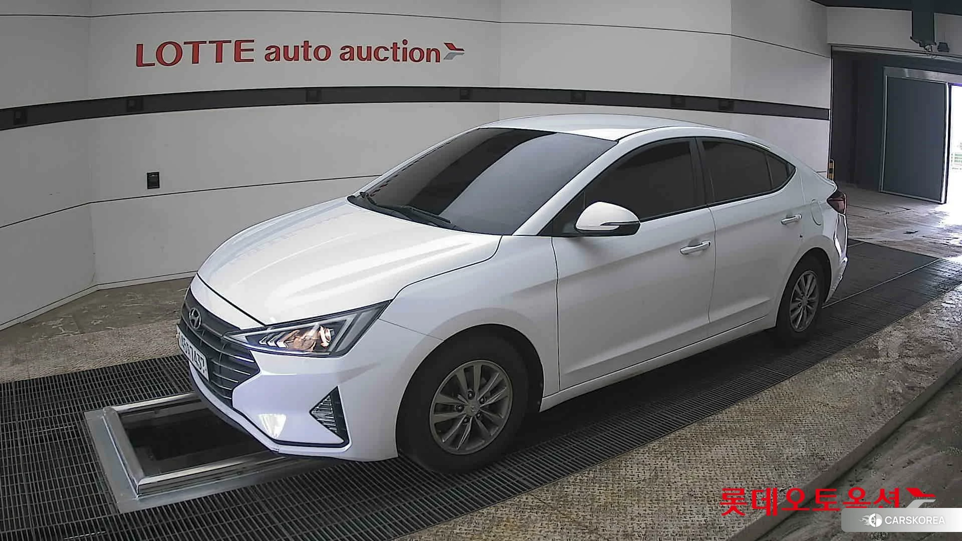 Hyundai Avante 2020 Polar White из Кореи, фото 4
