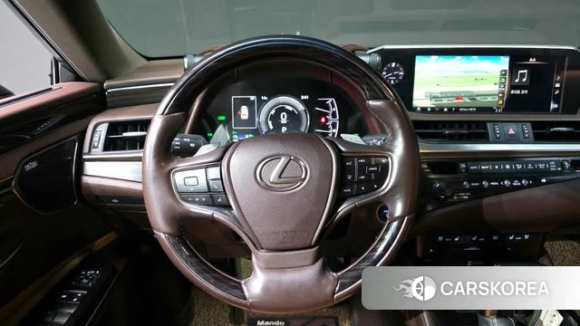 Lexus ES300h 7th generation 2018 Серебряный из Кореи, фото 4