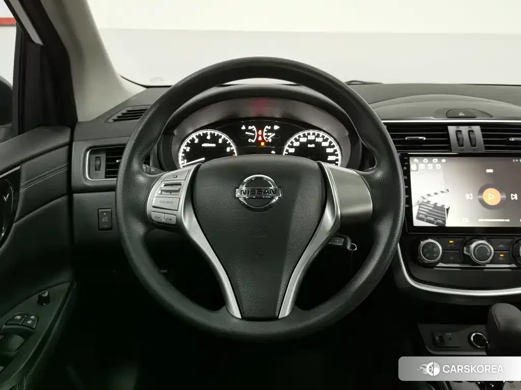 Nissan Tiida 2023 Белый из Китая, фото 4