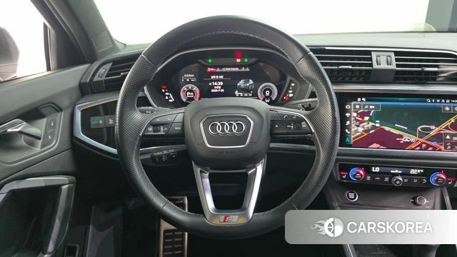 Audi Q3 (F3) 2022 Серый из Кореи, фото 4