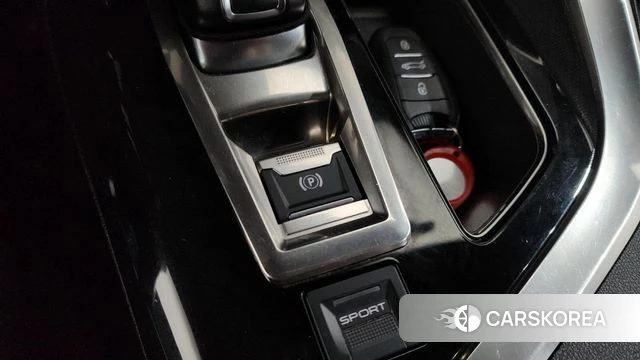 Peugeot 5008 second generation 2020 Белый из Кореи, фото 4