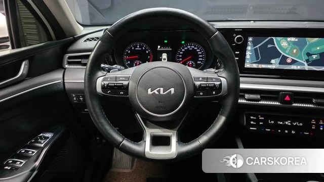 Kia K5 3rd generation 2023 Белый из Кореи, фото 4