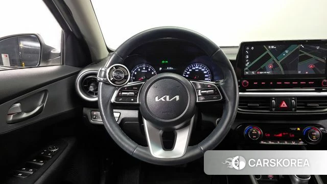 Kia The New K3 2nd generation 2021 Белый из Кореи, фото 4