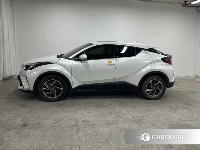 Toyota C-HR 2022 Белый из Китая, фото 4